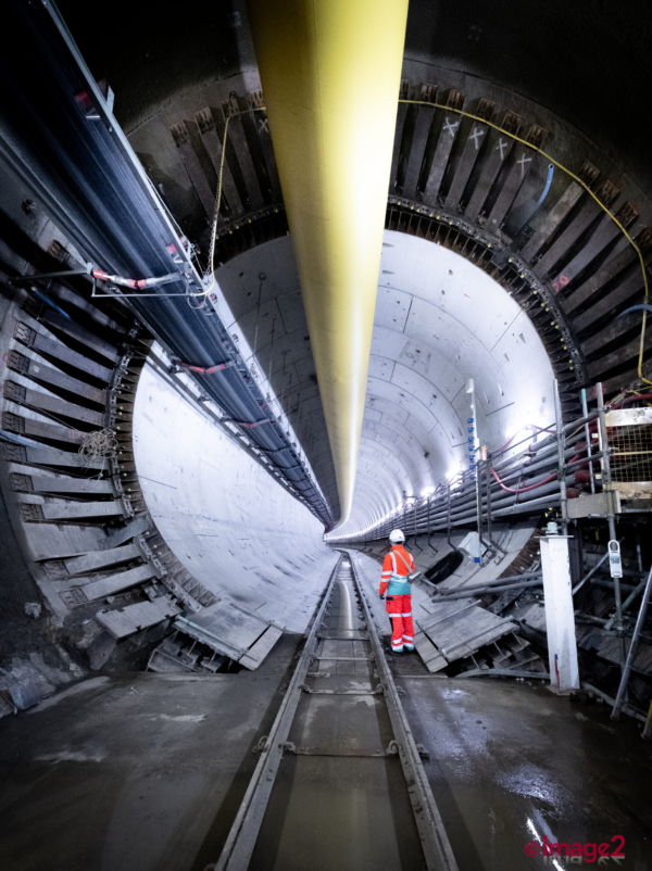 Thames Tideway tunnel showing huge main shaft 60 m below the Thames. Construction
